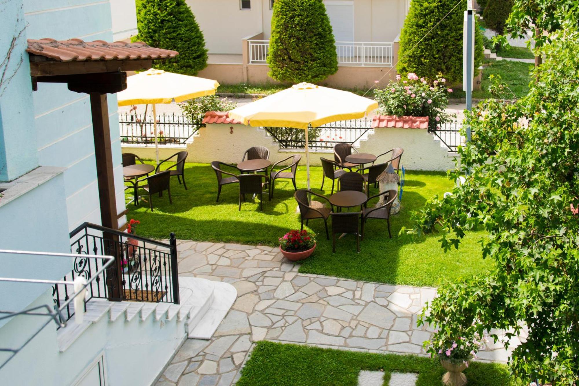 Athanasia Apartment *